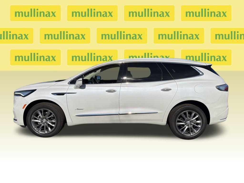 Used 2024 Buick Enclave Avenir w/ Avenir Technology Package image 6