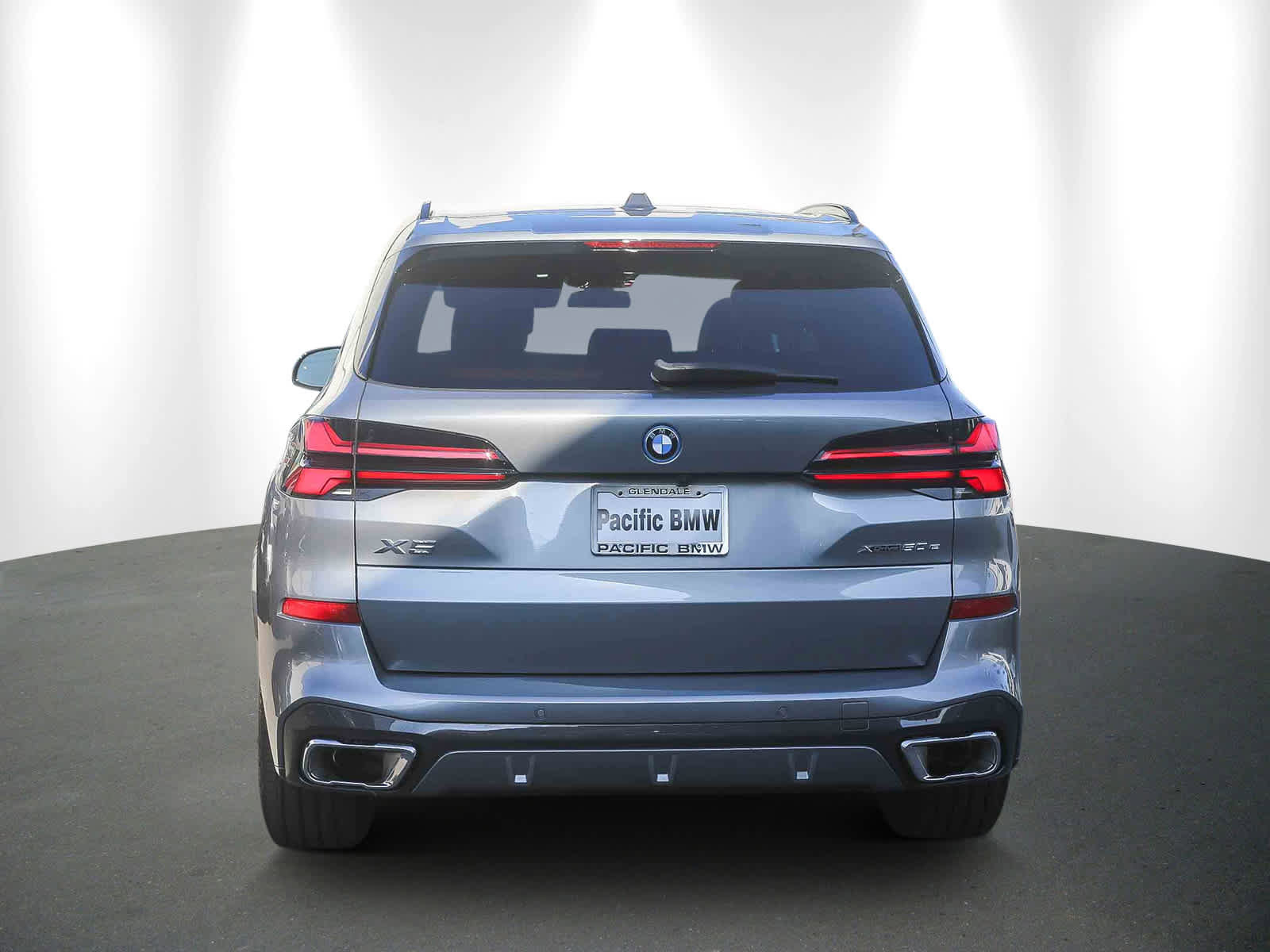 Used 2025 BMW X5 xDrive50e w/ Executive Package image 5