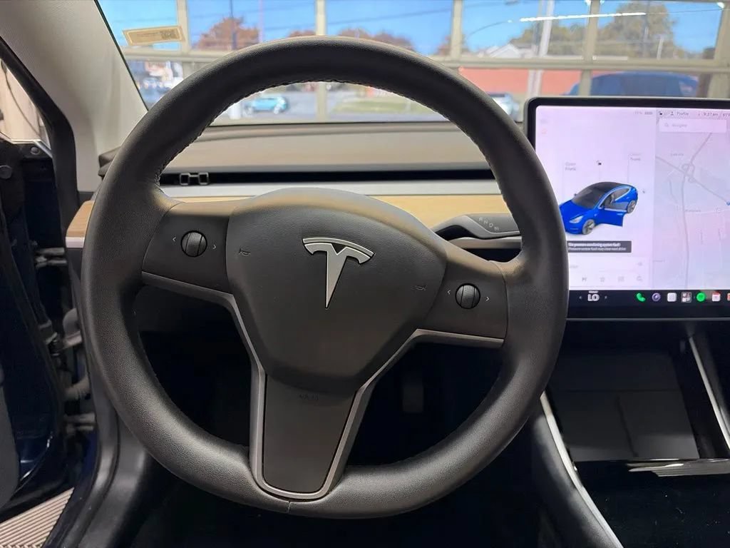 Used 2020 Tesla Model 3 Standard Range RWD image 21