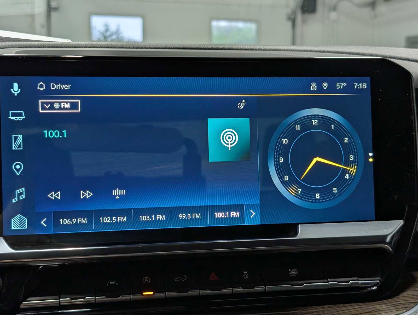 Certified 2022 Chevrolet Silverado 1500 LT AWD/4WD image 24