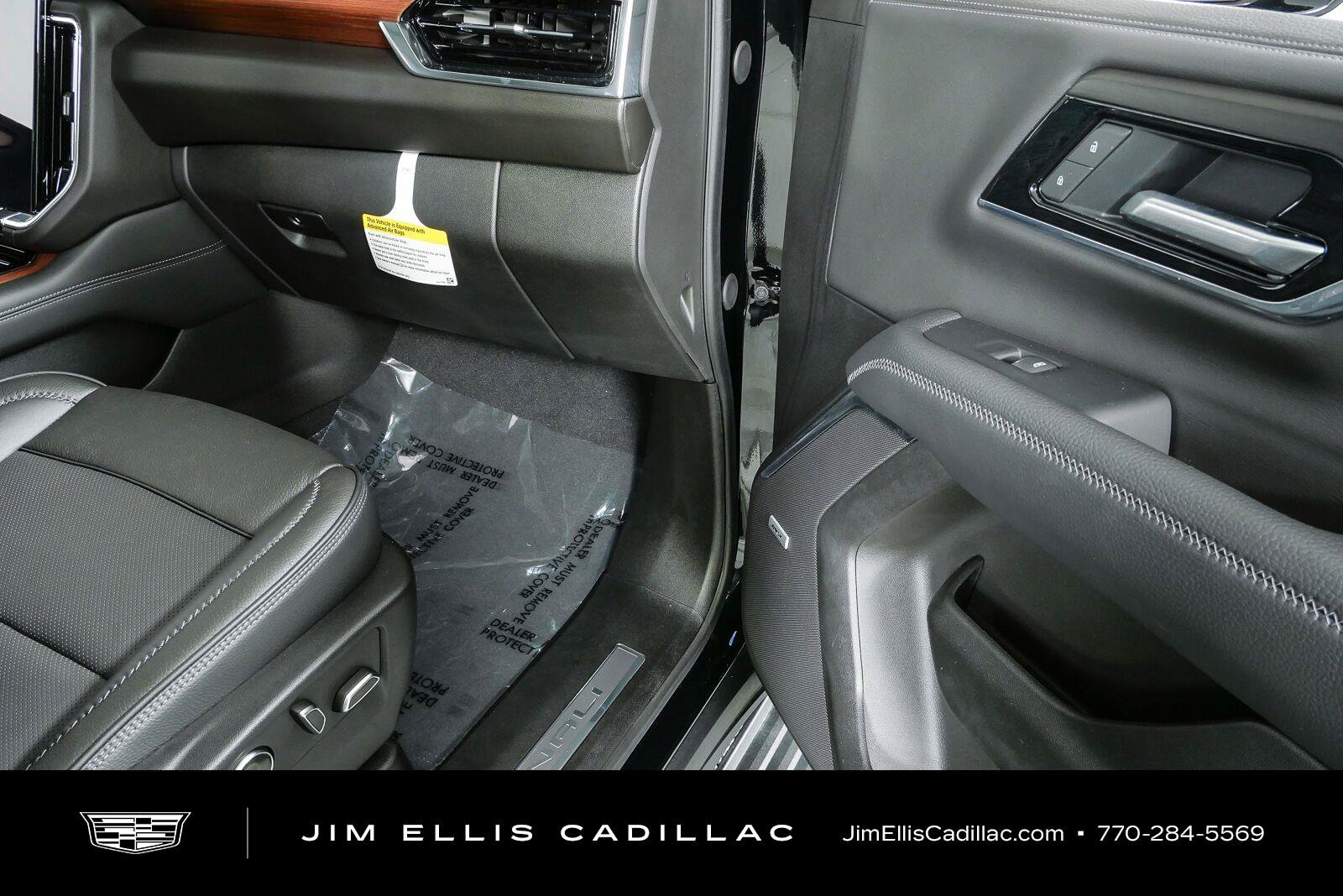 Used 2025 GMC Yukon XL Denali w/ Sun & Power Step Package AWD/4WD image 24