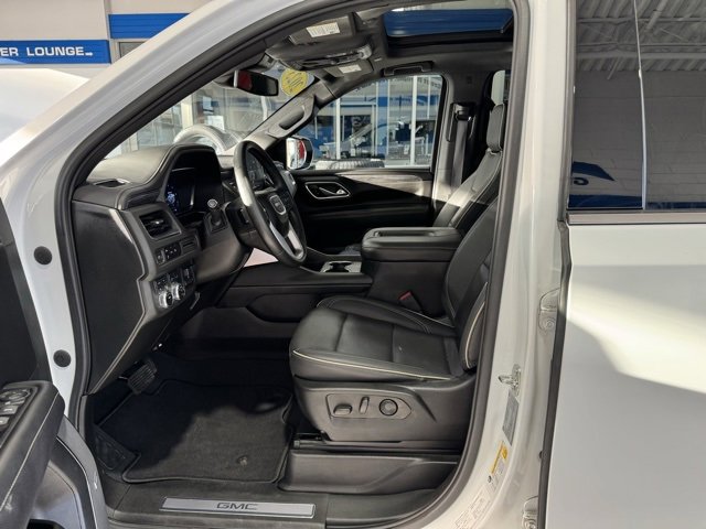 Used 2023 GMC Yukon SLT image 8