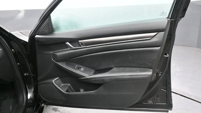 Used 2019 Honda Accord Sport image 10
