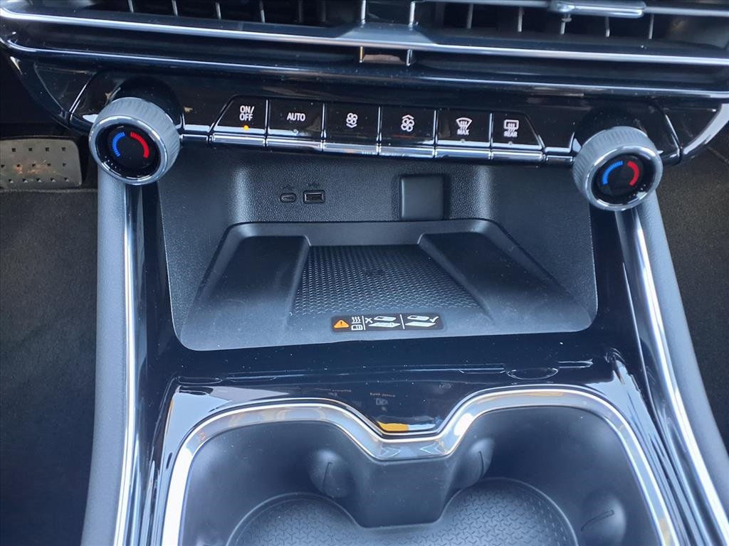 New 2026 Chevrolet Traverse High Country image 16