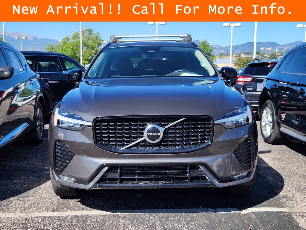 Used 2024 Volvo XC60 B5 Core w/ Protection Package Premier AWD/4WD image 3