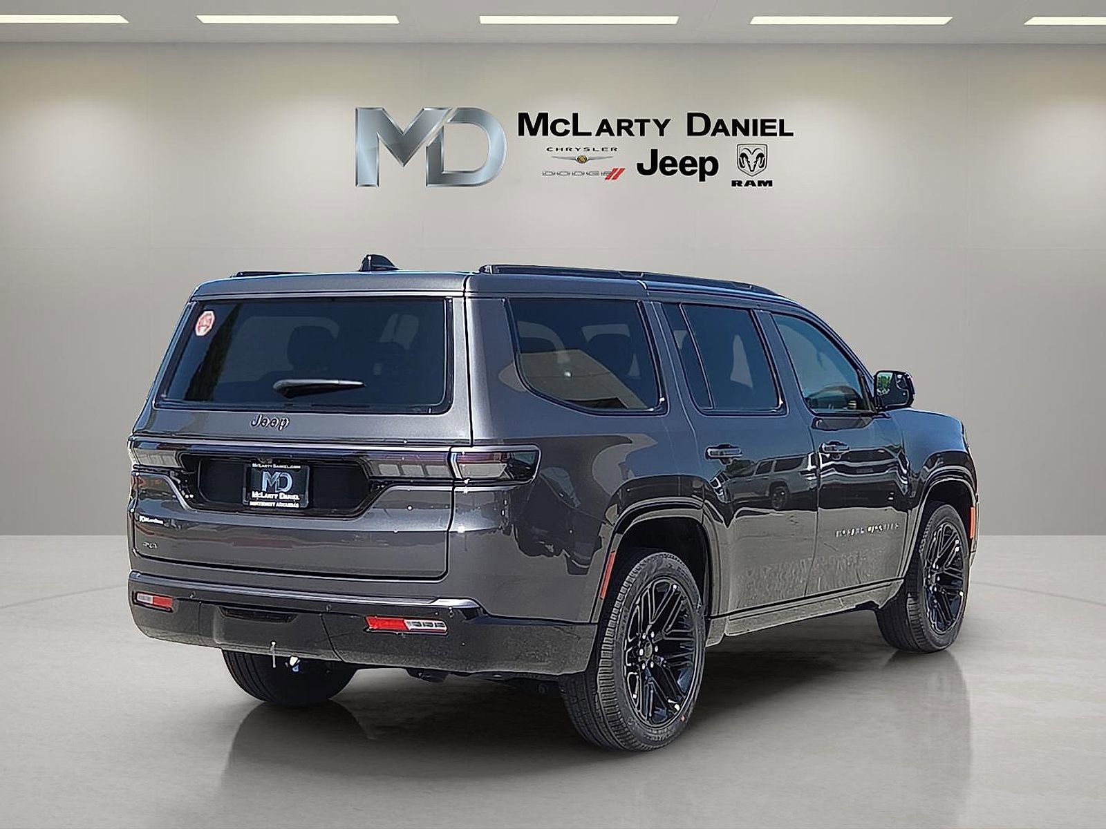 New 2026 Jeep Grand Wagoneer Limited AWD/4WD image 5
