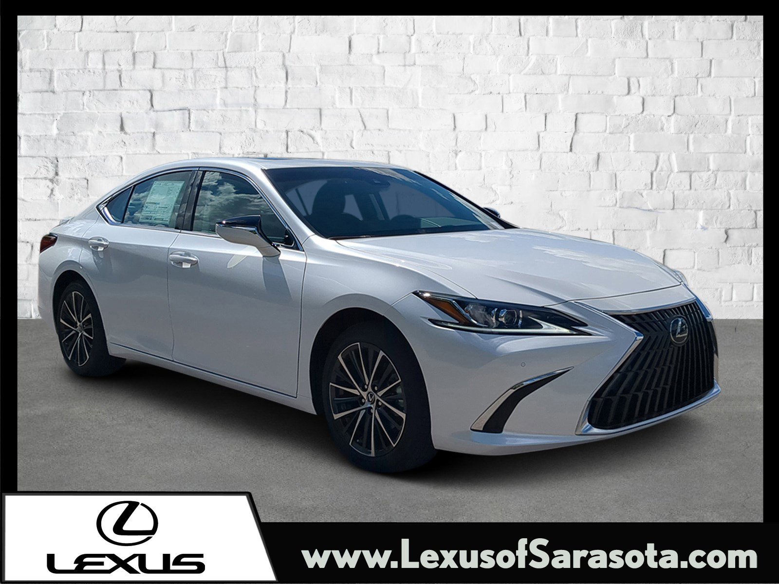 New 2025 Lexus ES 300h w/ Premium Package