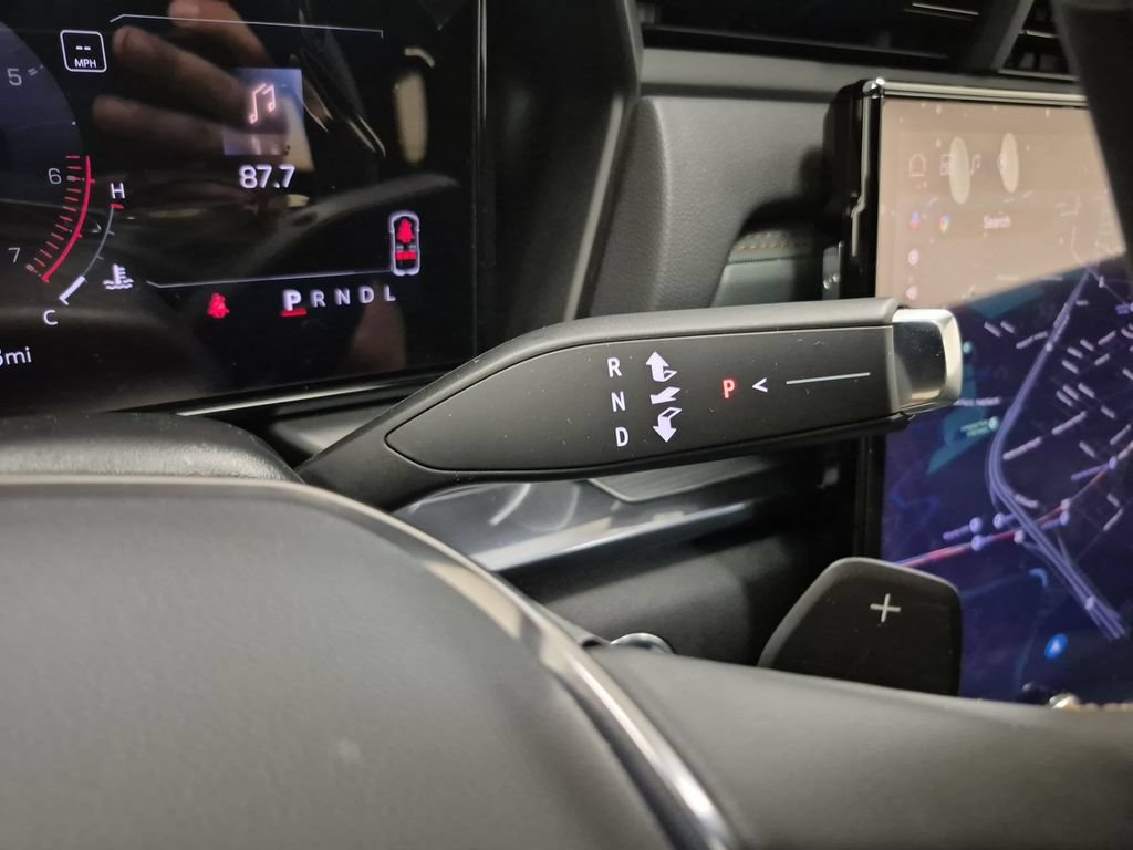 New 2026 GMC Terrain AT4 w/ Technology Package II AWD/4WD image 16