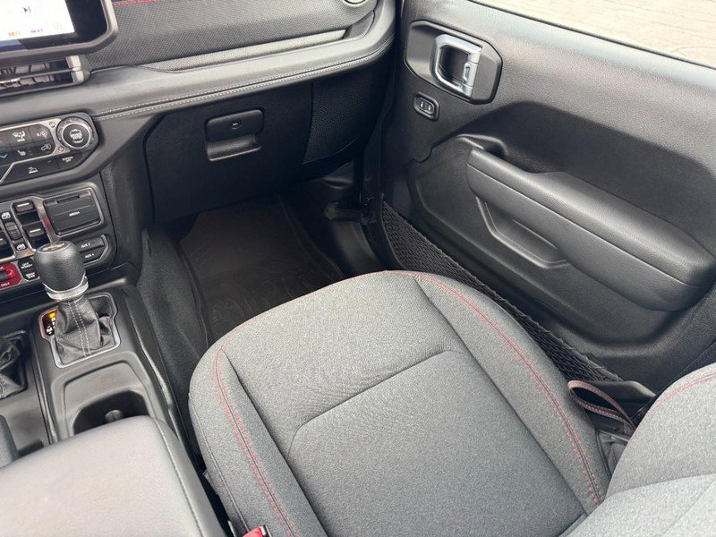 Used 2024 Jeep Wrangler Unlimited Rubicon w/ Convenience Group image 15