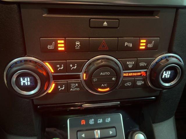 Used 2016 Land Rover LR4 HSE LUX image 34