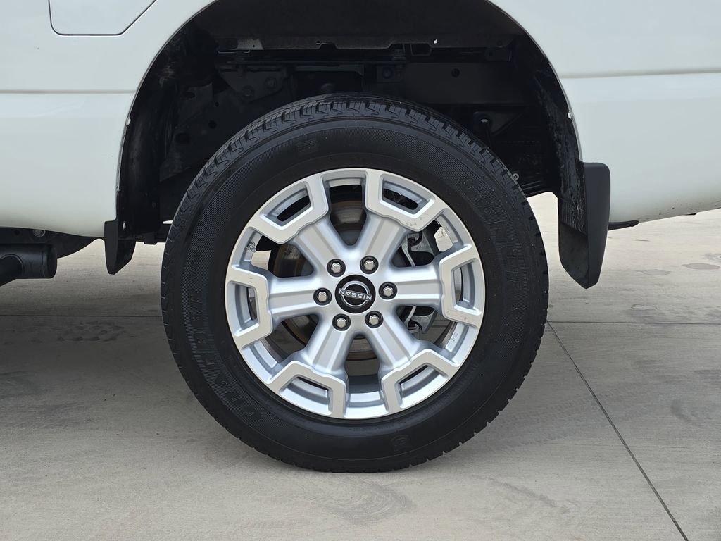 Used 2024 Nissan Titan SV w/ SV Convenience Package image 35