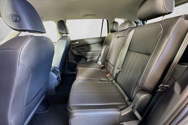 Used 2023 Volkswagen Tiguan SE FWD image 22