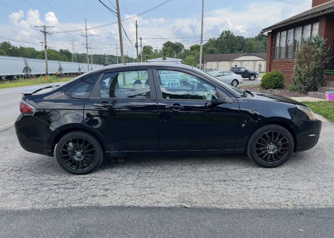 Used 2011 Ford Focus SES w/ 401A Rapid Spec Order Code FWD image 8