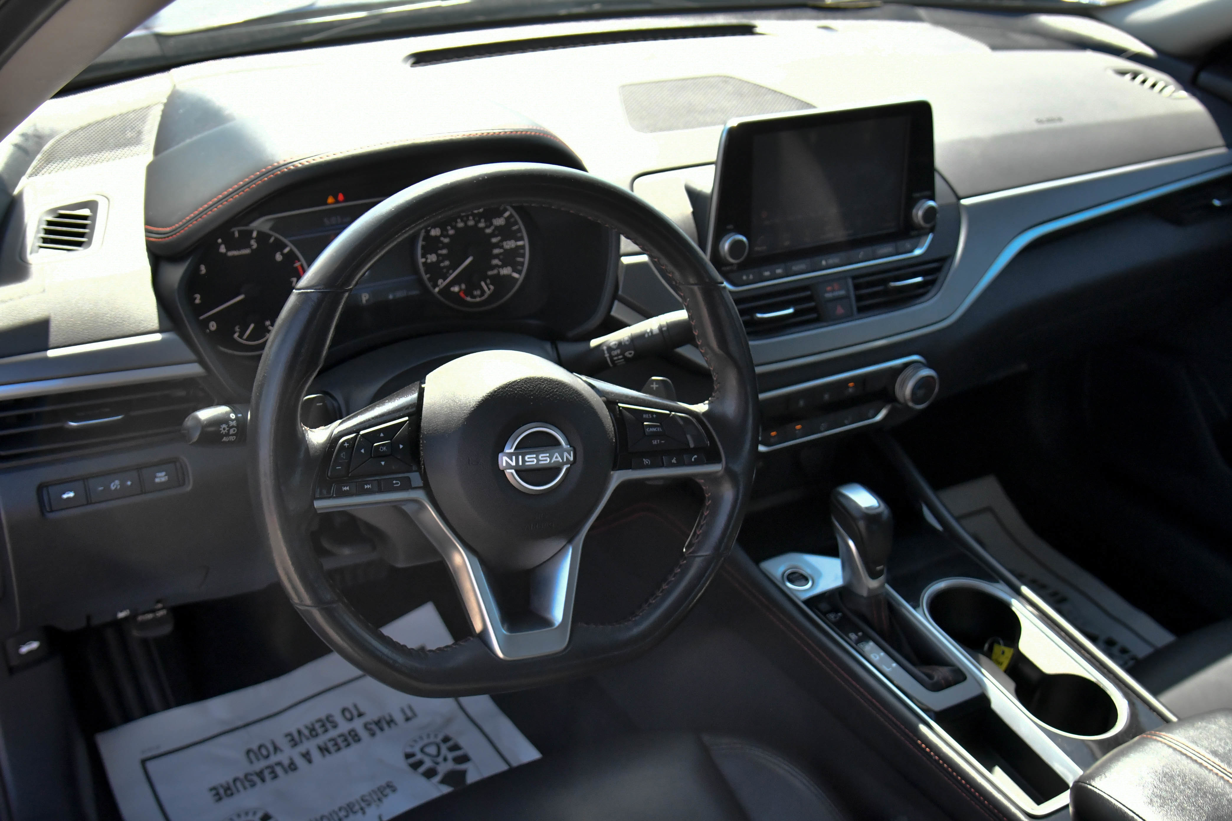 Used 2024 Nissan Altima 2.5 SR FWD image 14