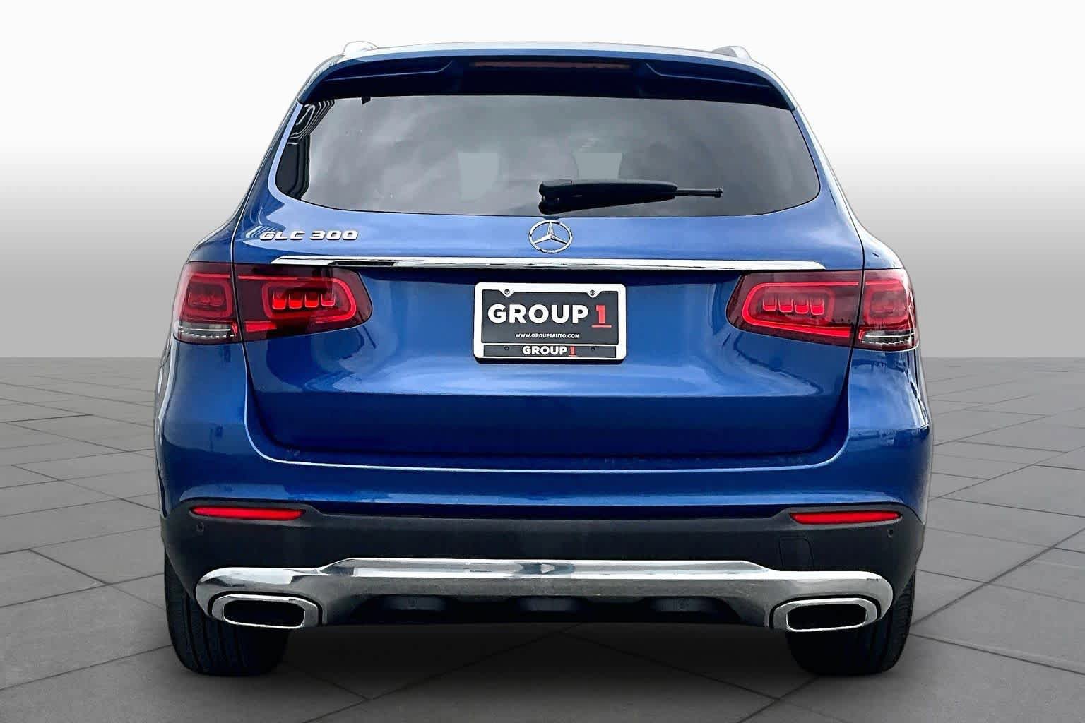 Used 2022 Mercedes-Benz GLC 300 image 4