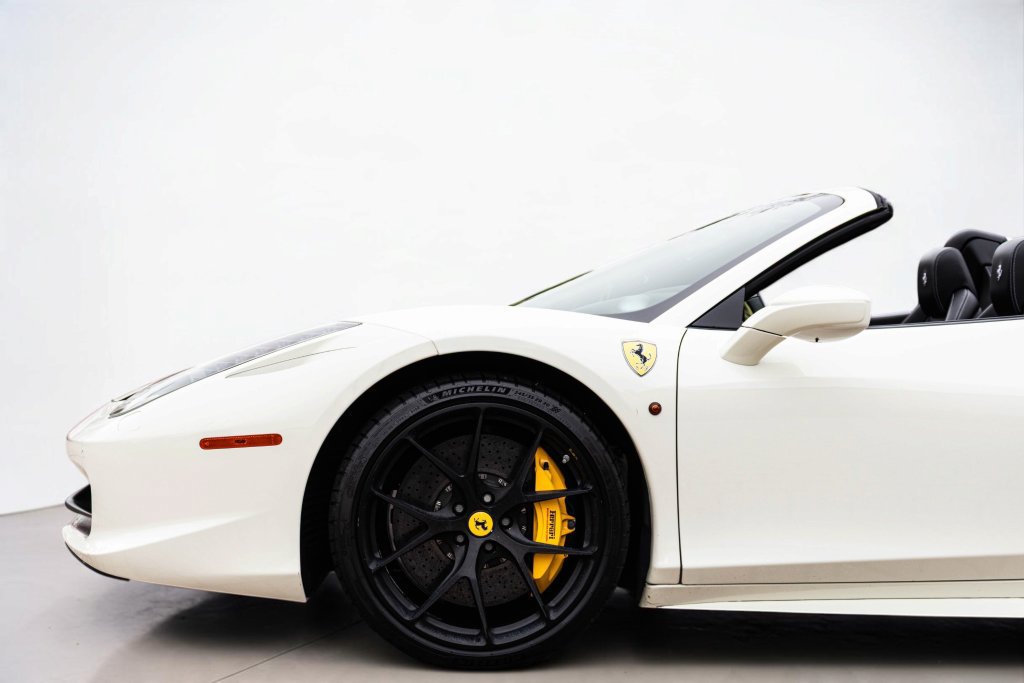 Used 2014 Ferrari 458 Spider RWD image 28