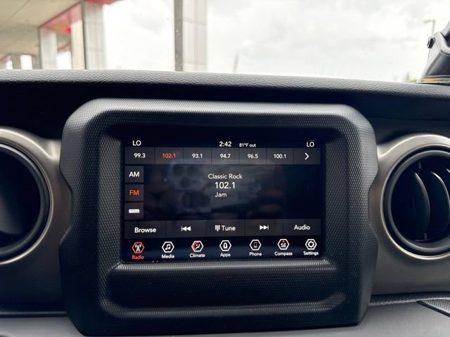 Used 2018 Jeep Wrangler Sport AWD/4WD image 18