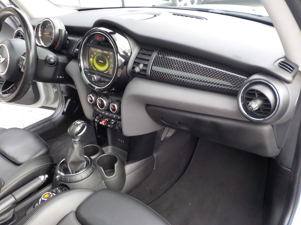 Used 2015 MINI Cooper S image 29