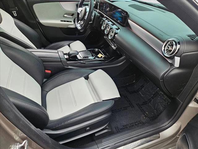 Used 2020 Mercedes-Benz CLA 35 AMG 4MATIC image 19