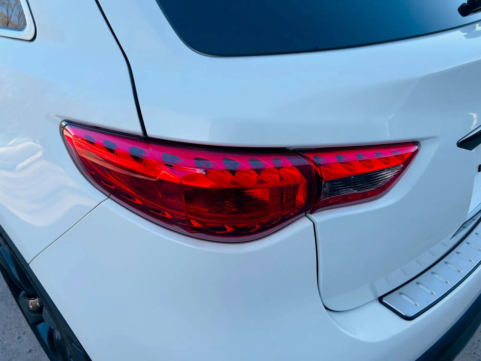 Used 2015 INFINITI QX70 3.7 image 7