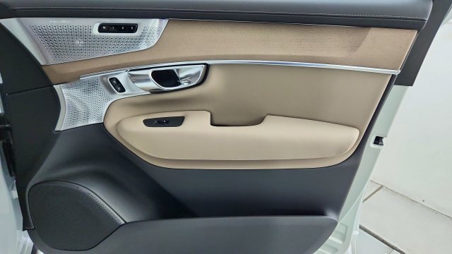 New 2027 Volvo XC90 B6 Ultra AWD/4WD image 42