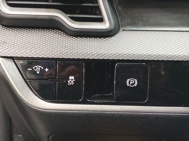 Used 2024 Kia Sportage LX image 16