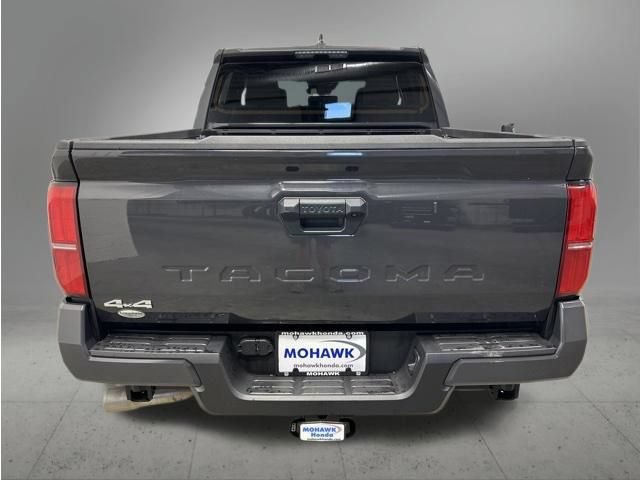Used 2025 Toyota Tacoma SR5 AWD/4WD image 4