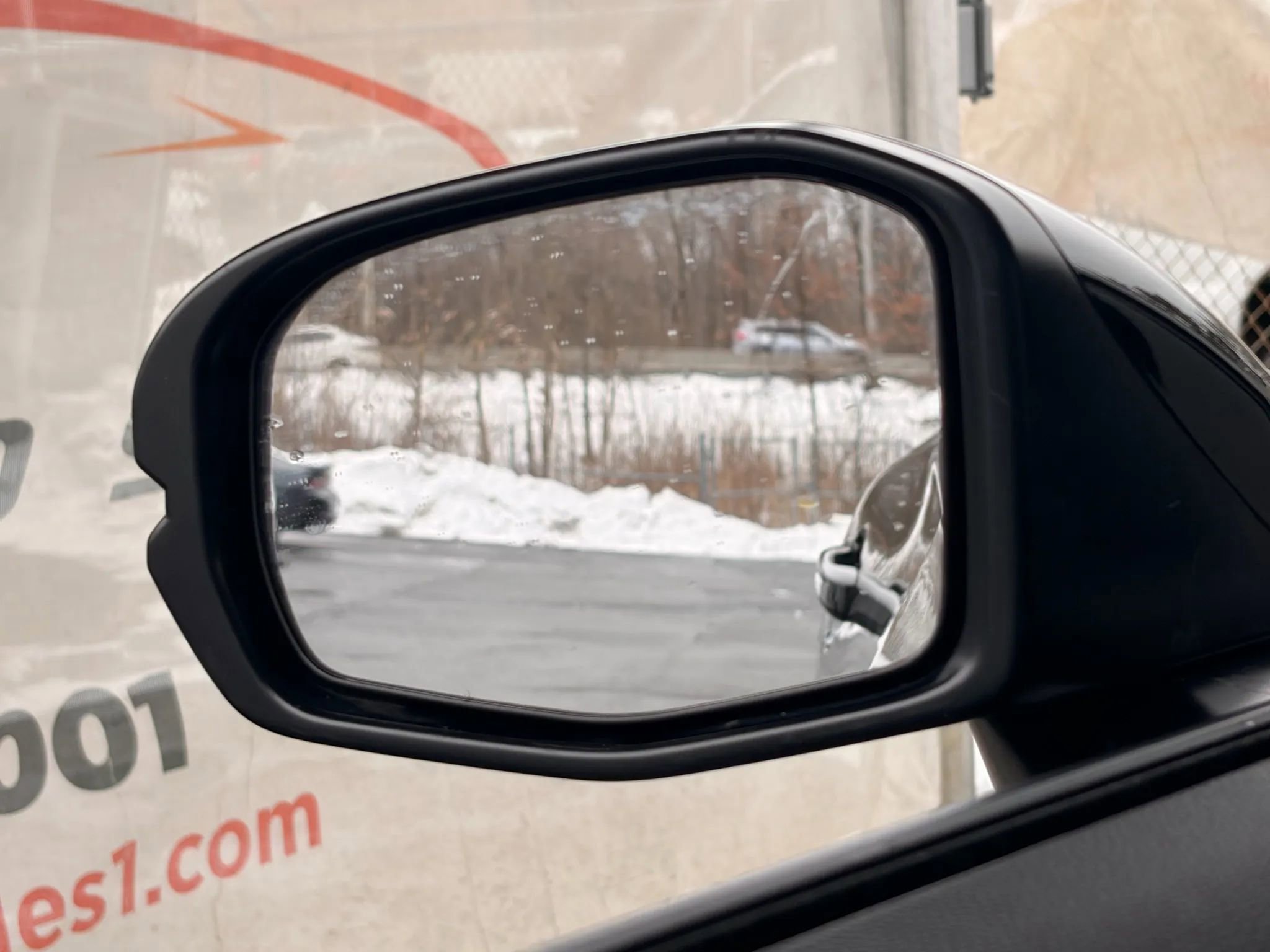 Used 2025 Honda HR-V LX image 31