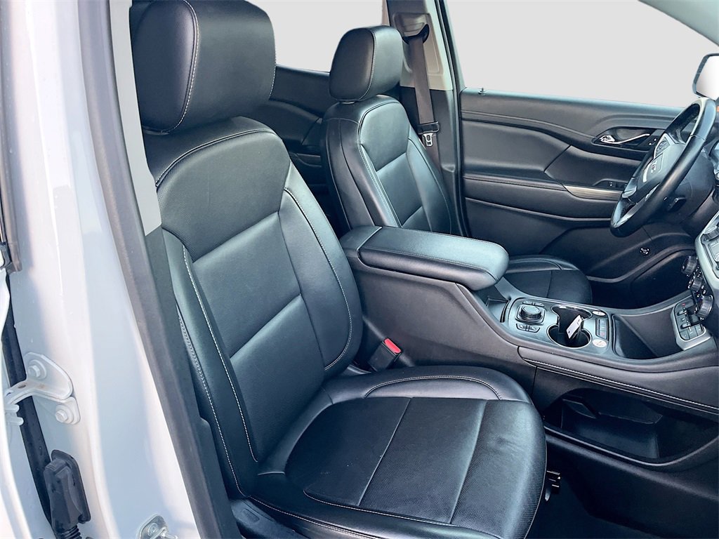 Used 2023 GMC Acadia SLT image 32