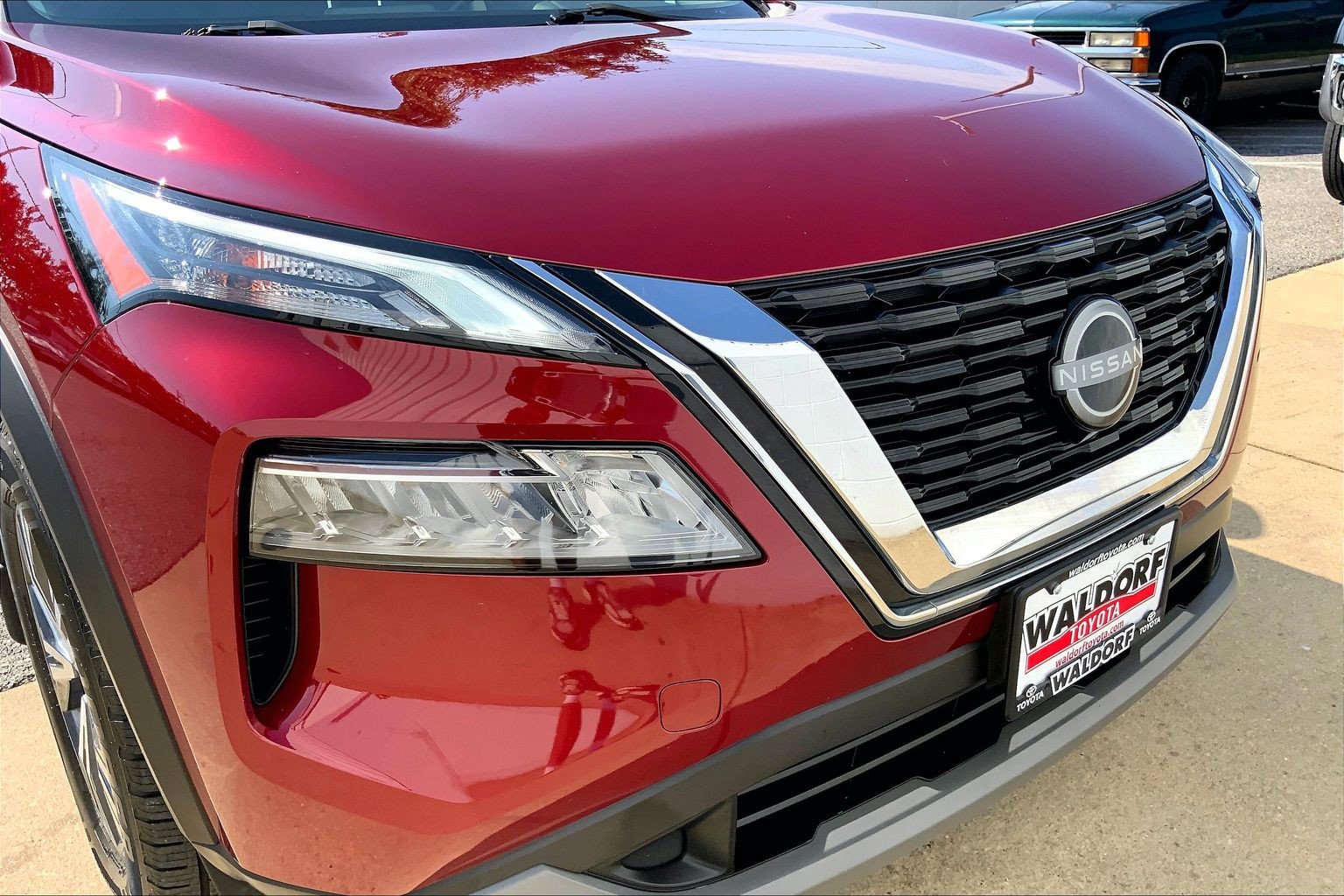 Used 2023 Nissan Rogue SV AWD/4WD image 34