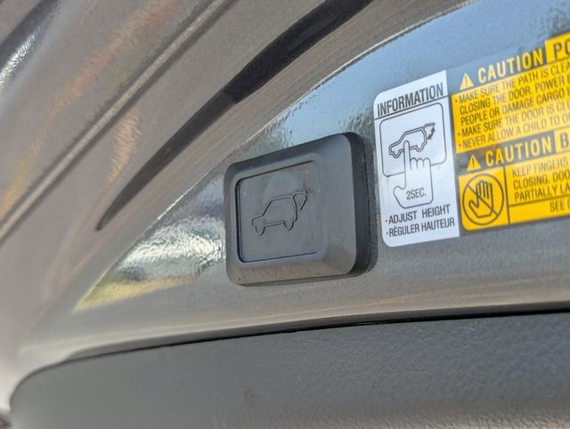 Used 2013 Toyota RAV4 Limited AWD/4WD image 29
