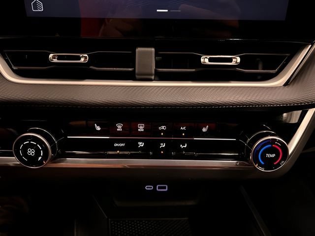 Certified 2025 Chevrolet Equinox LT FWD image 25