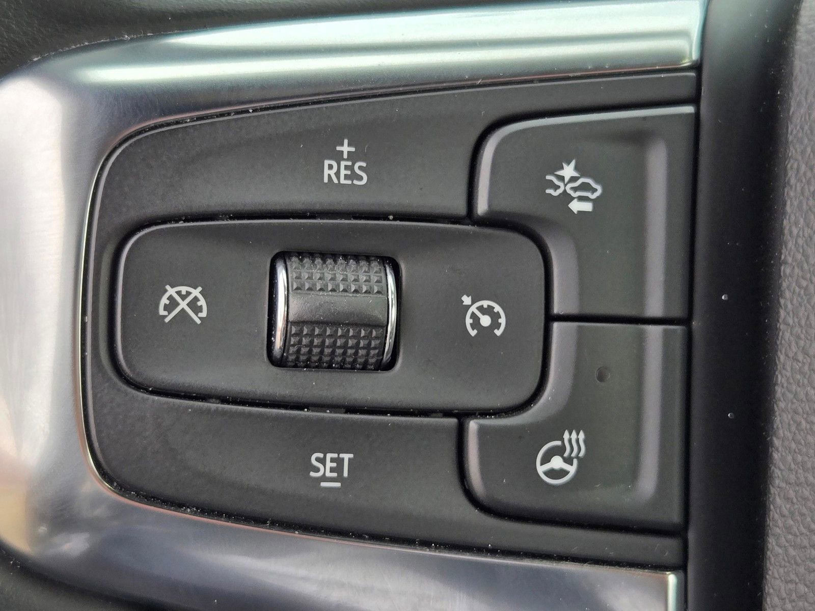 Used 2025 Chevrolet Blazer RS image 16