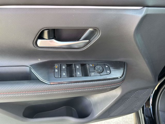 New 2027 Nissan Kicks SR FWD image 22