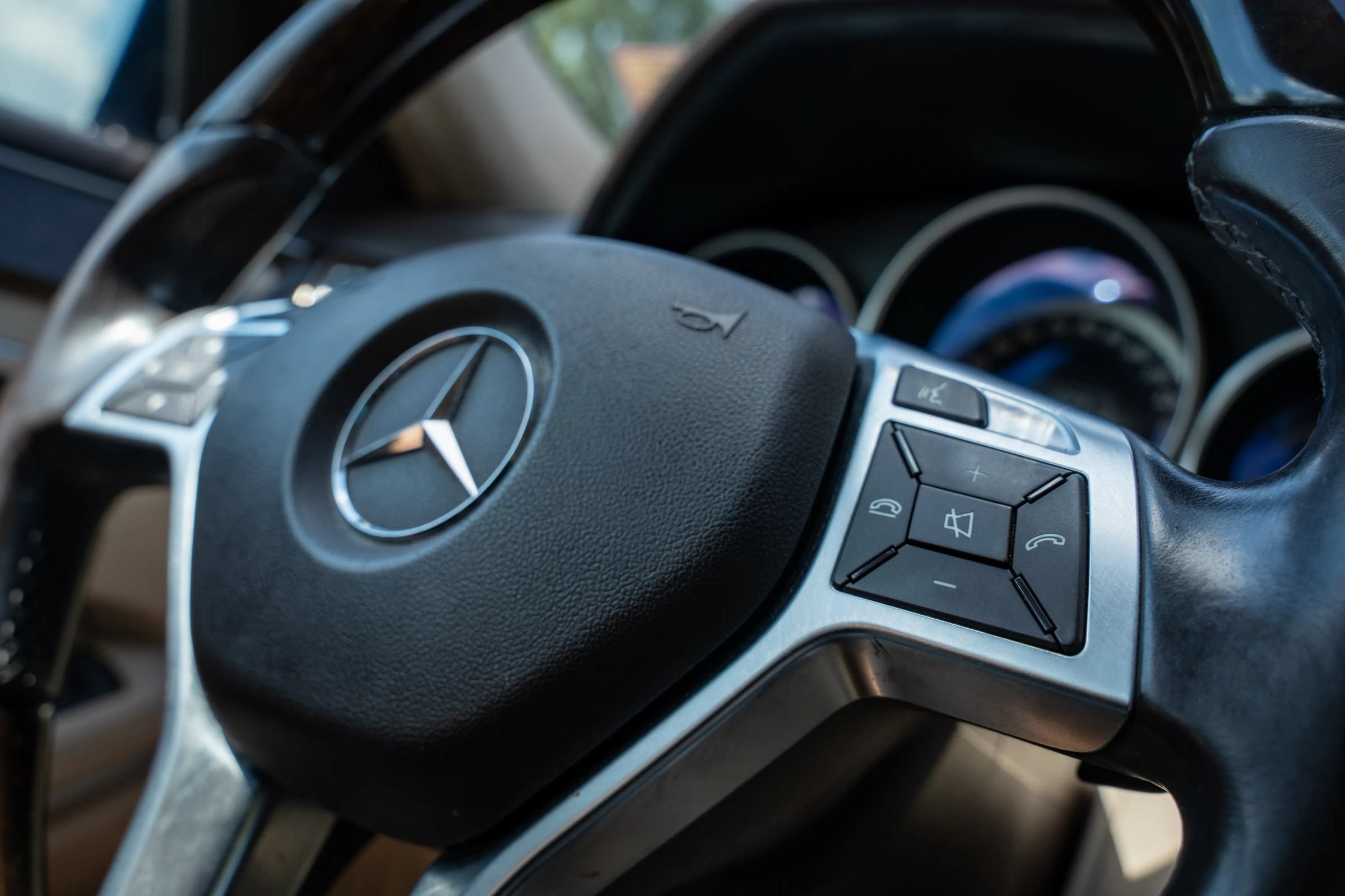 Used 2015 Mercedes-Benz E 350 4MATIC Sedan image 21