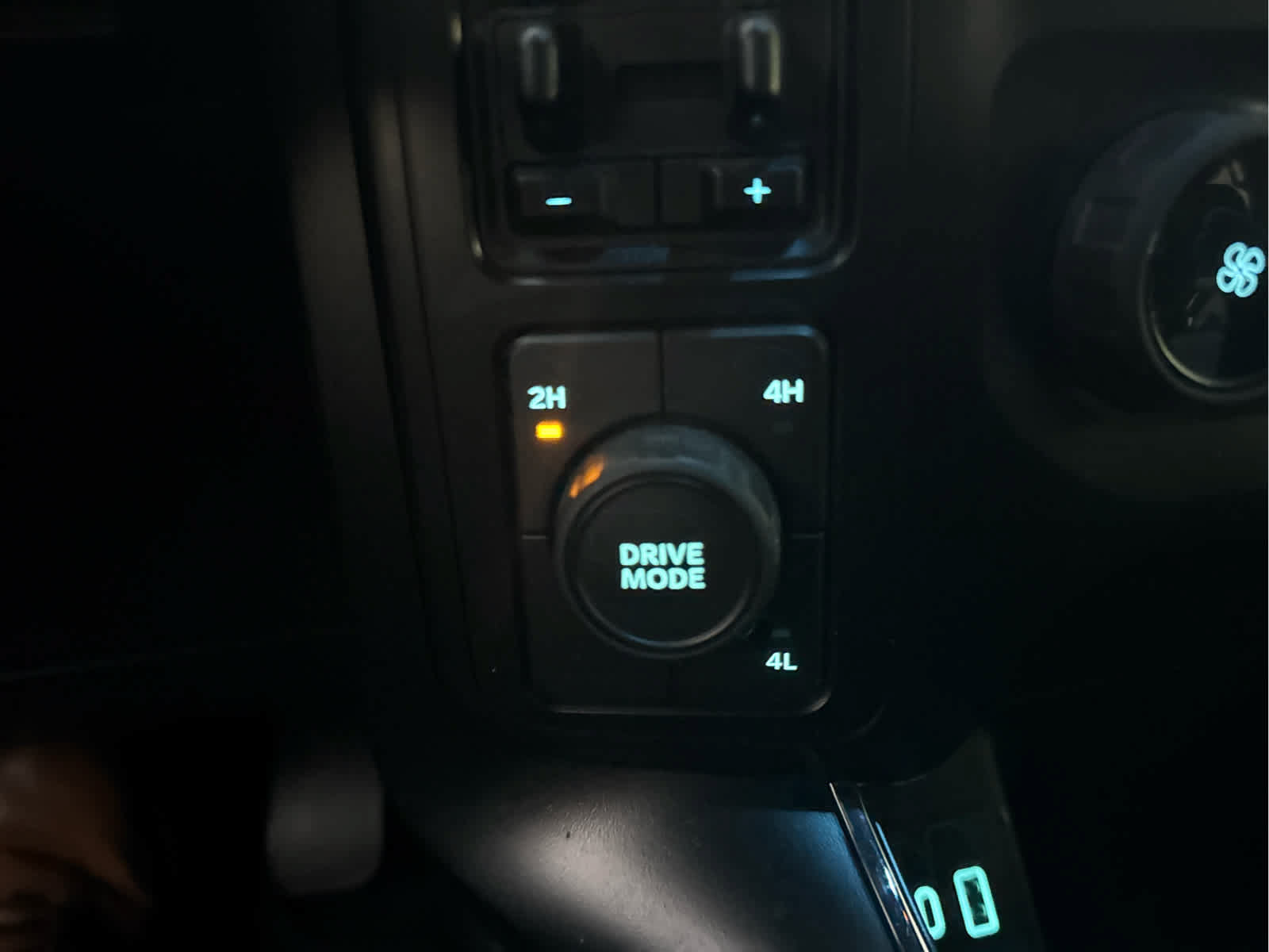 Used 2023 Ford F150 XL w/ STX Black Appearance Package AWD/4WD image 9