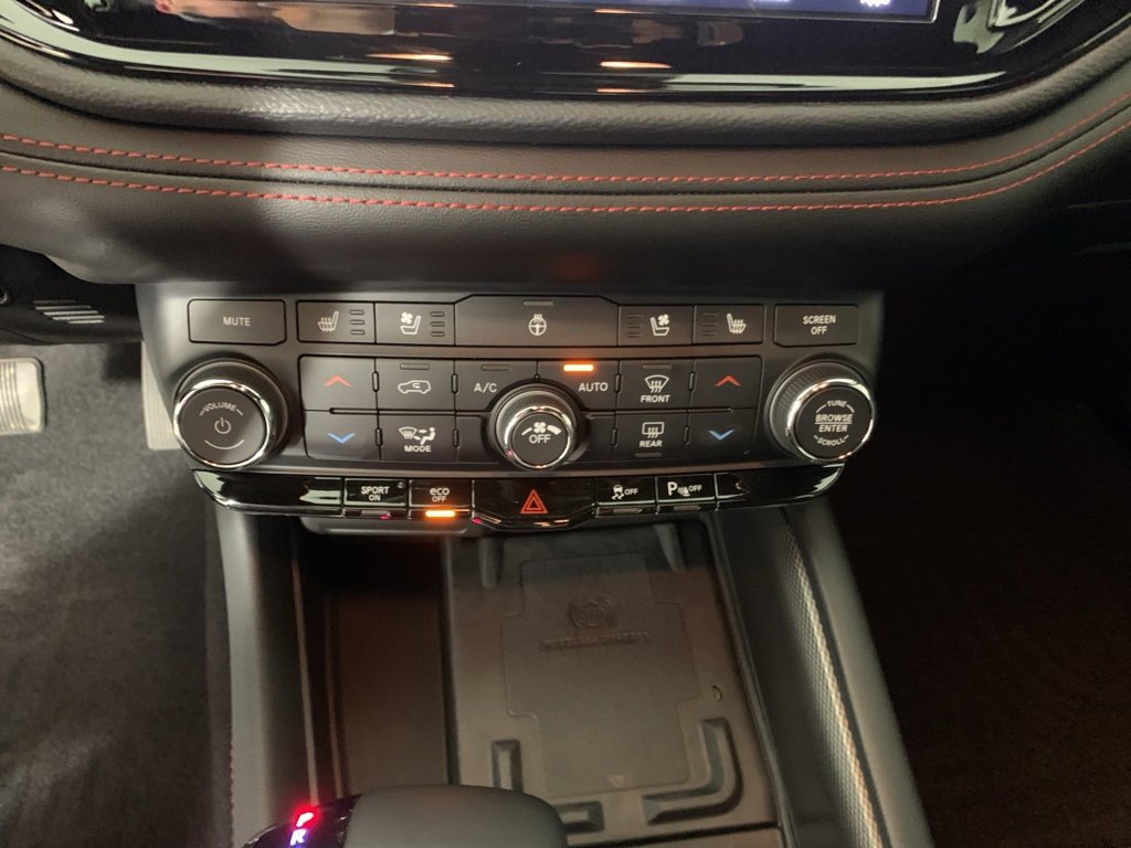 Used 2024 Dodge Durango R/T image 27