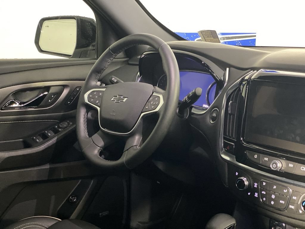 Used 2023 Chevrolet Traverse Premier w/ Redline Edition FWD image 10