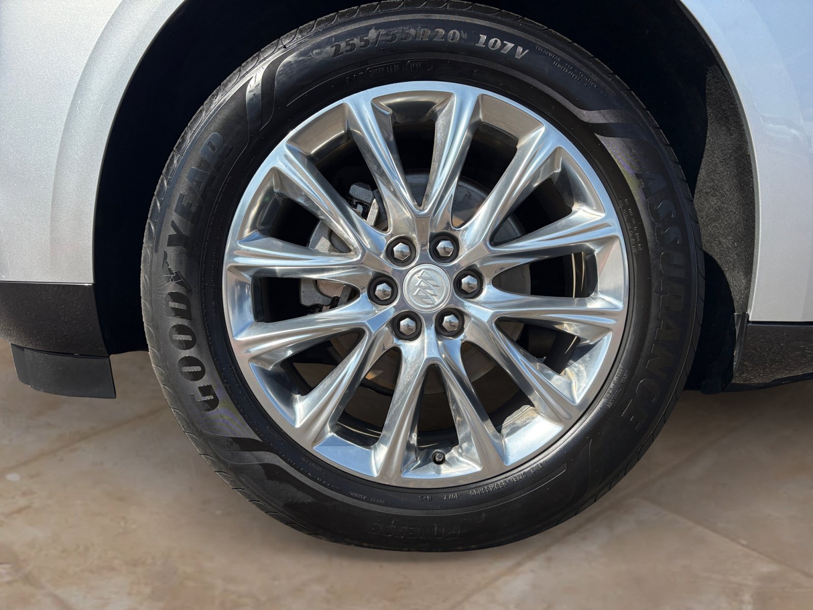 Used 2019 Buick Enclave Essence FWD image 31
