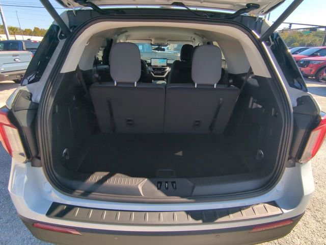 New 2026 Ford Explorer Active RWD image 30