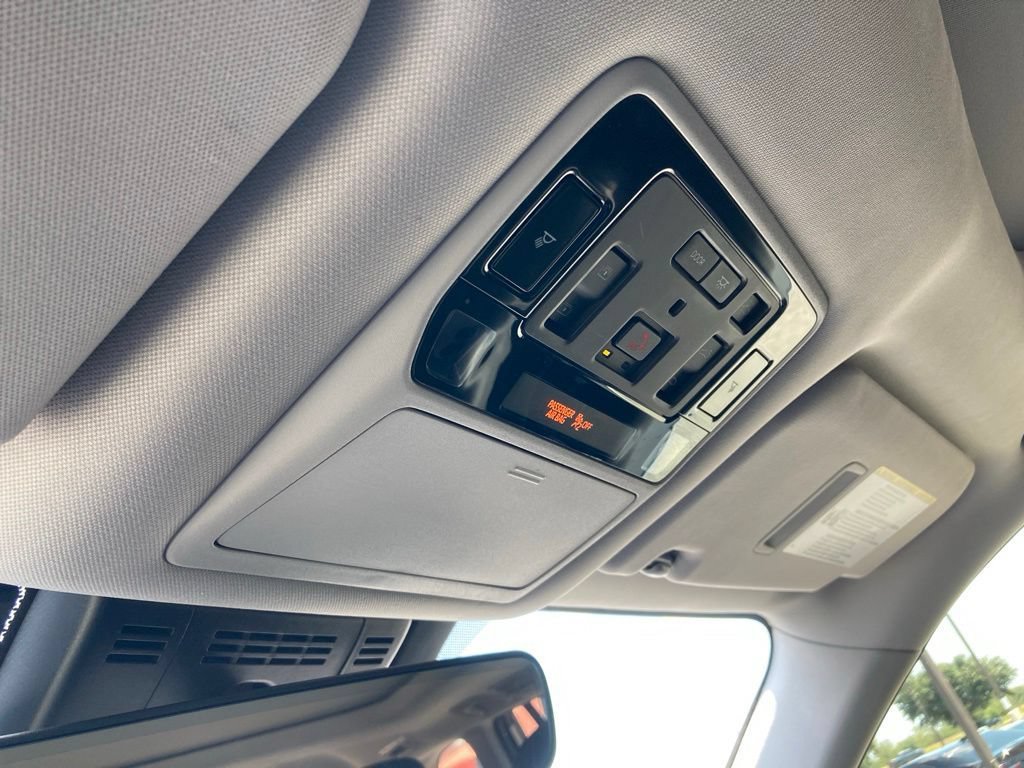 Used 2025 Toyota Grand Highlander AWD Hybrid image 29
