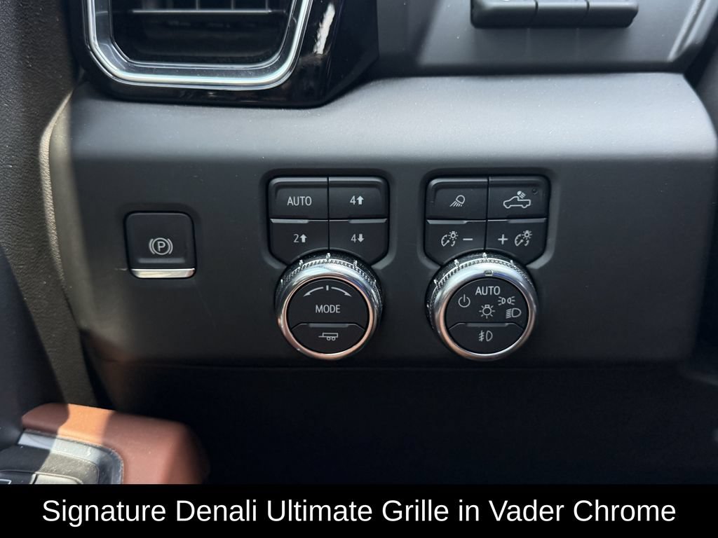 Used 2025 GMC Sierra 3500 Denali Ultimate AWD/4WD image 29