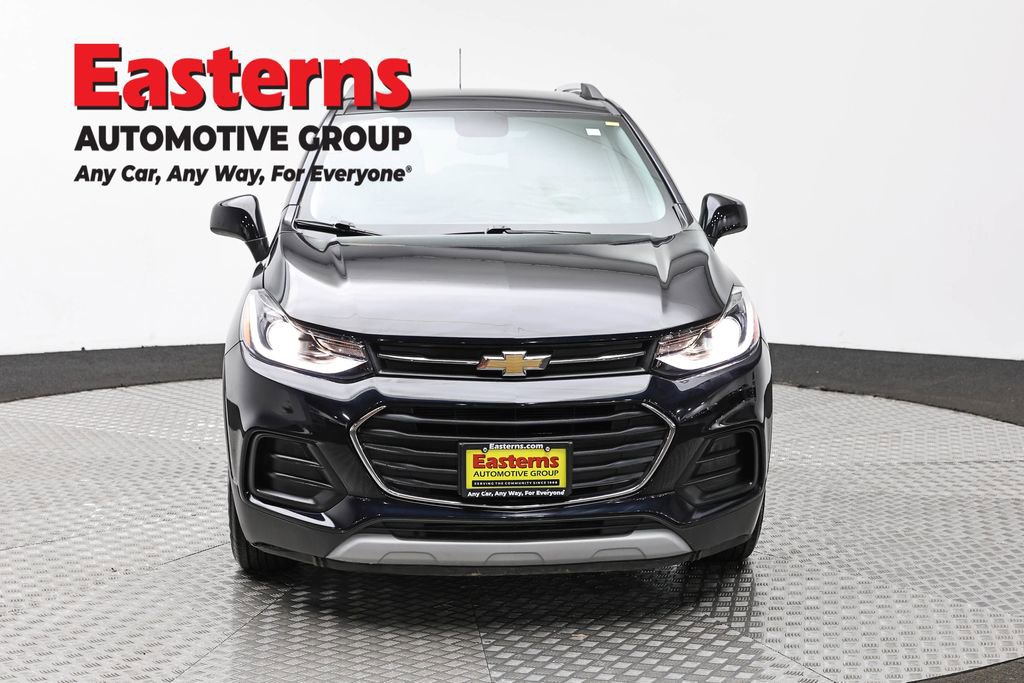 Used 2021 Chevrolet Trax LT w/ Driver Confidence Package image 2