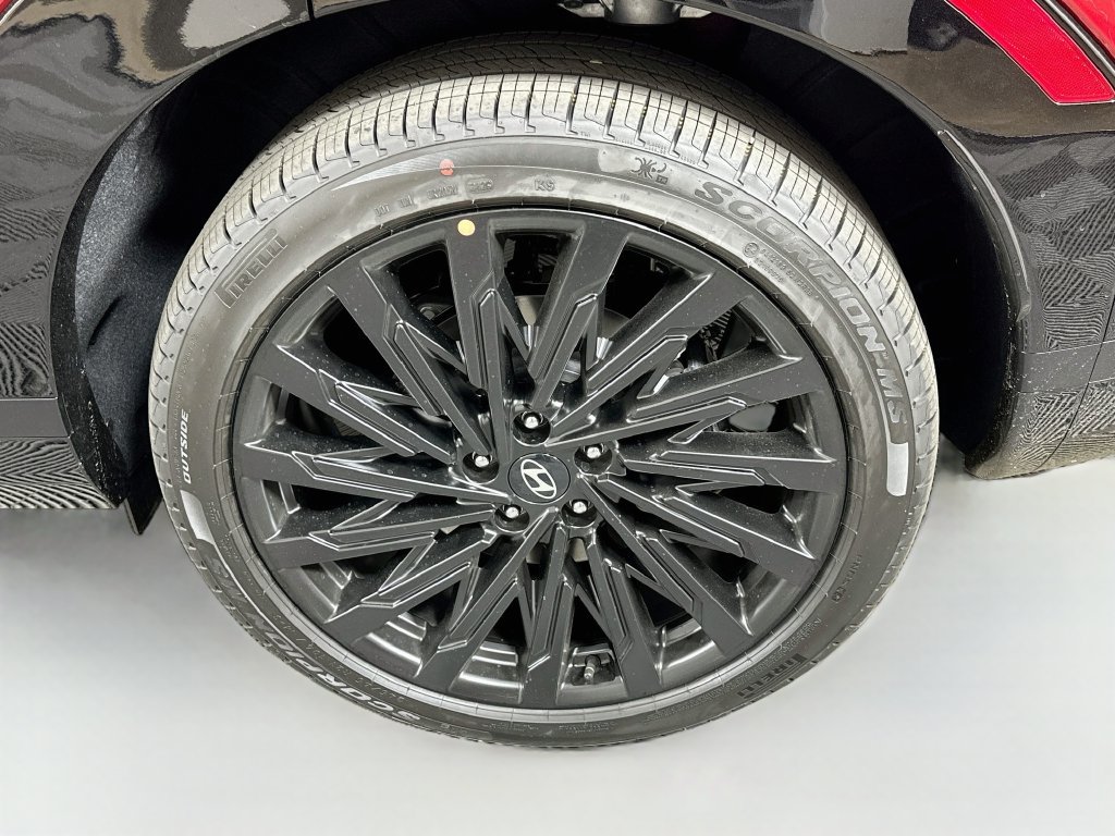New 2027 Hyundai Santa Fe Calligraphy FWD image 22