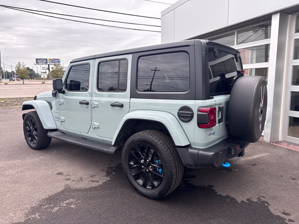 Used 2023 Jeep Wrangler Unlimited Sahara w/ Cold Weather Group AWD/4WD image 3