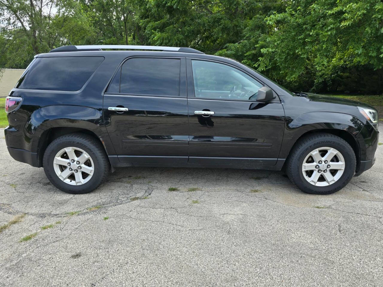 Used 2016 GMC Acadia SLE image 4
