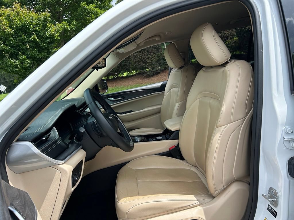 Used 2021 Jeep Grand Cherokee L Limited AWD/4WD image 39