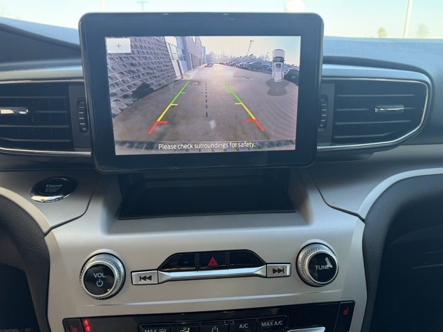 Used 2024 Ford Explorer XLT w/ Equipment Group 202A image 32