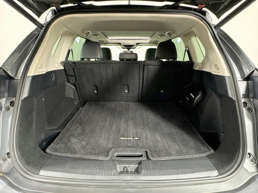 Used 2021 Nissan Rogue SV w/ Premium Package FWD image 31