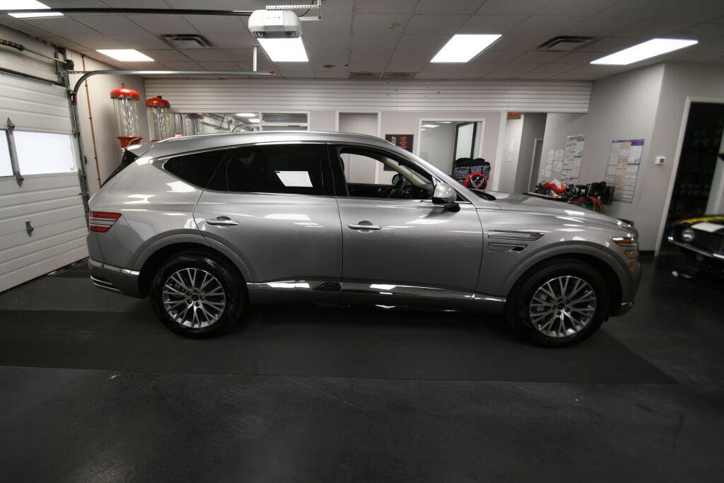 Used 2025 Genesis GV80 2.5T Standard AWD/4WD image 9